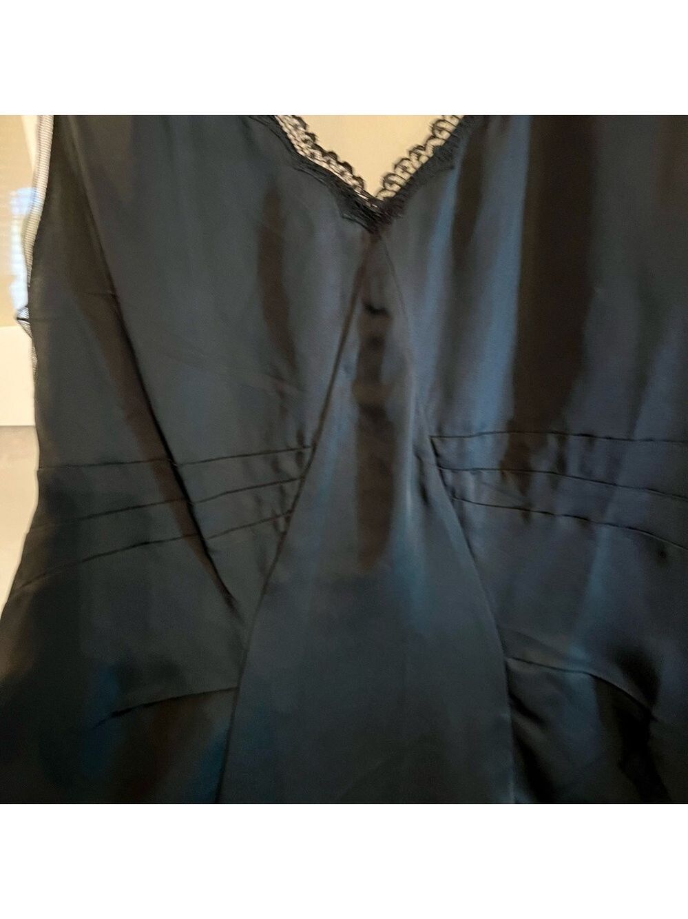 𝅺MARC JACOBS black cami top. Size 14 - Picture 5 of 10